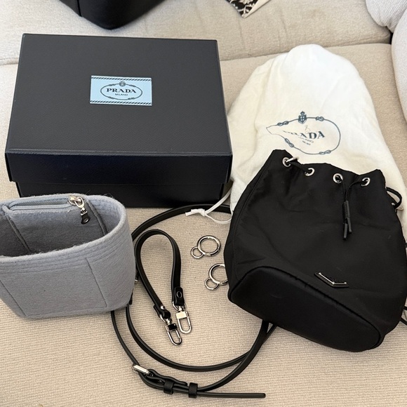 Prada Re-Nylon pouch - Picture 10 of 12